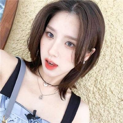 左撇子女人